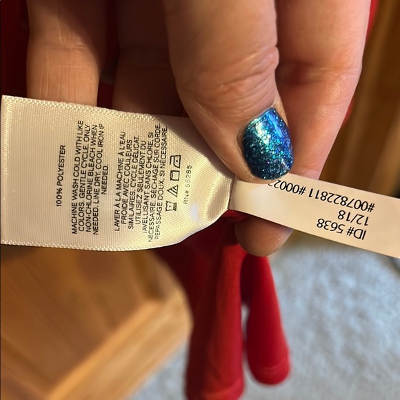 Express Red Floral Off-Shoulder Midi Dress - Picture 10 of 10